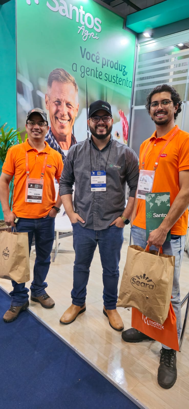 Equipe da Santos Agri com representantes da Seara na SIAVS 2024